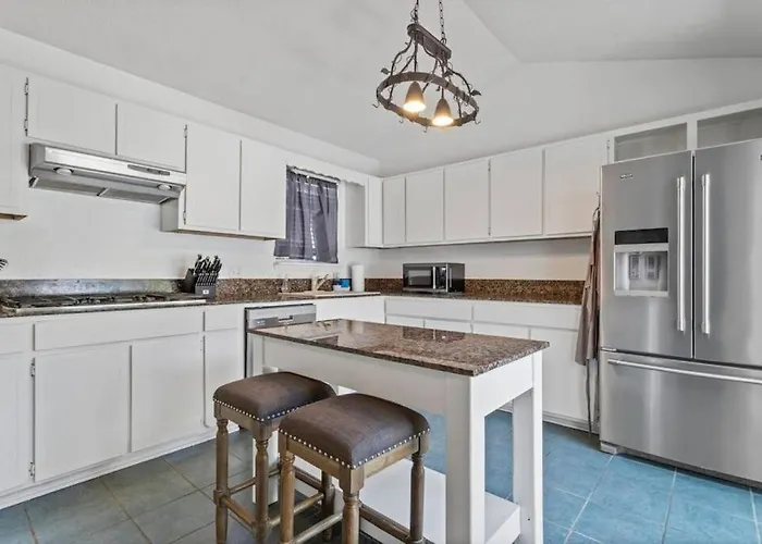 Best Hotels Near Long Beach Port Offering Shuttle