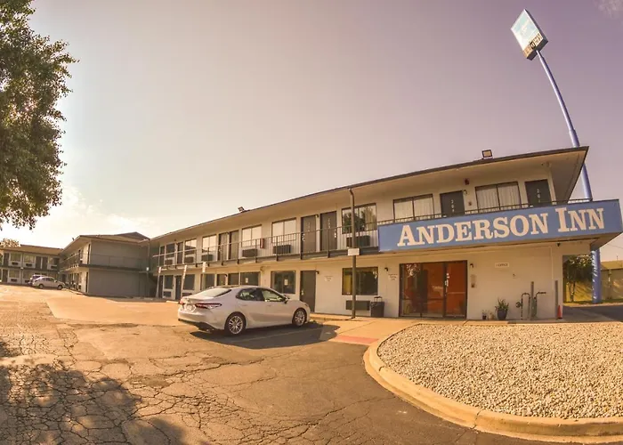 Best Hotels Near Casino in Anderson, Indiana